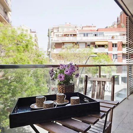 My Space Emirates - Spacious Apartments Near The City Center Barcelona Exterior foto