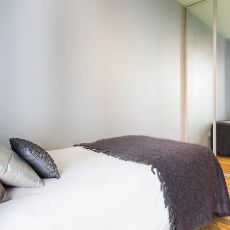 My Space Emirates - Spacious Apartments Near The City Center Barcelona Zimmer foto
