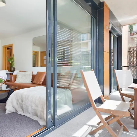 My Space Emirates - Spacious Apartments Near The City Center Barcelona Exterior foto