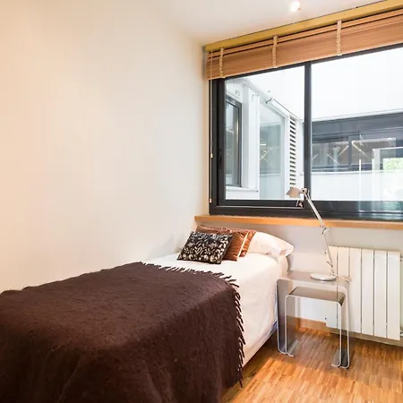 My Space Emirates - Spacious Apartments Near The City Center Barcelona Exterior foto