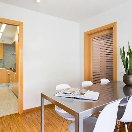 My Space Emirates - Spacious Apartments Near The City Center Barcelona Exterior foto