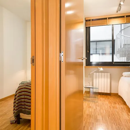My Space Emirates - Spacious Apartments Near The City Center Barcelona Exterior foto