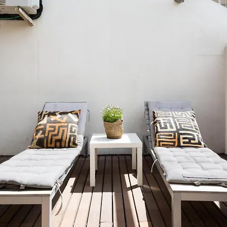 My Space Emirates - Spacious Apartments Near The City Center Barcelona Zimmer foto