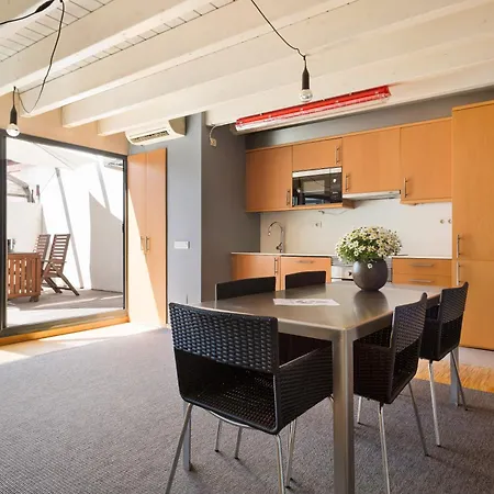 My Space Emirates - Spacious Apartments Near The City Center Barcelona Zimmer foto