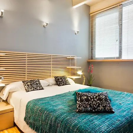 My Space Emirates - Spacious Apartments Near The City Center Barcelona Zimmer foto