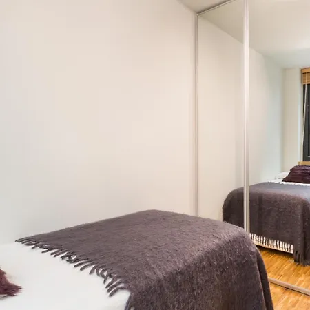 My Space Emirates - Spacious Apartments Near The City Center Barcelona Zimmer foto