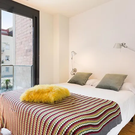 My Space Emirates - Spacious Apartments Near The City Center Barcelona Zimmer foto