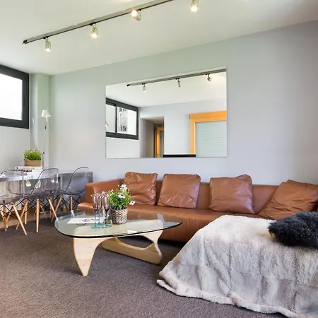 My Space Emirates - Spacious Apartments Near The City Center Barcelona Zimmer foto