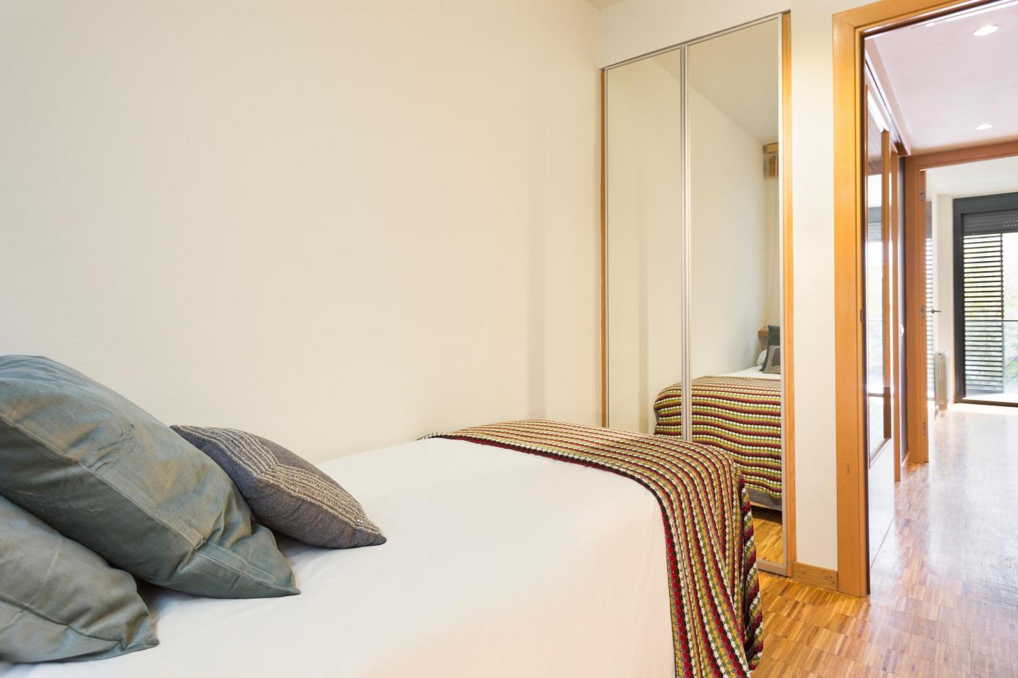 Apartament My Space Emirates - Spacious Near The Center Barcelona